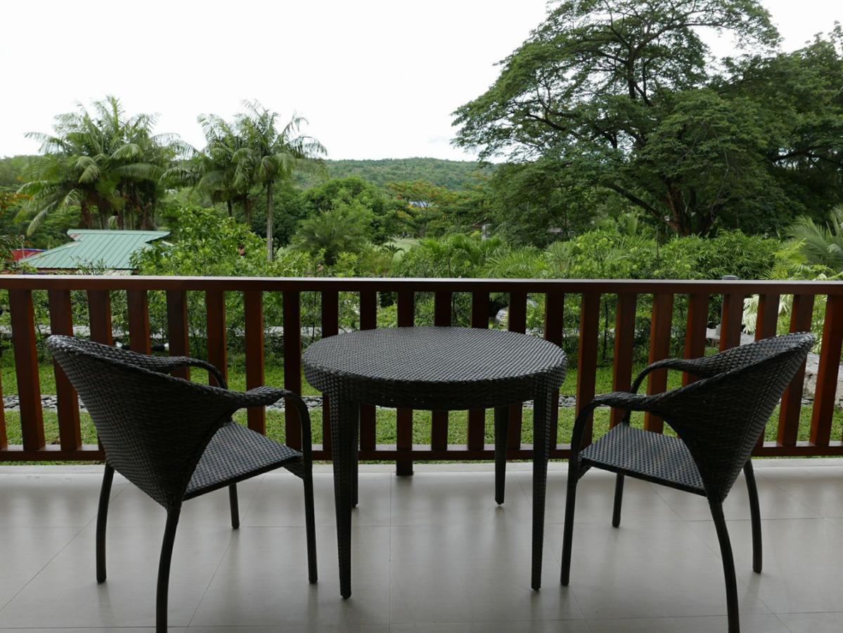 Hotel Casitas De Victoria à Nasugbu Extérieur photo